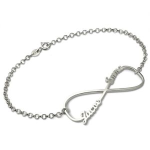 Peronalized Mom Knot Bracelet In Sterling Silver